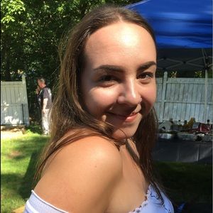 Meet your Posher, April